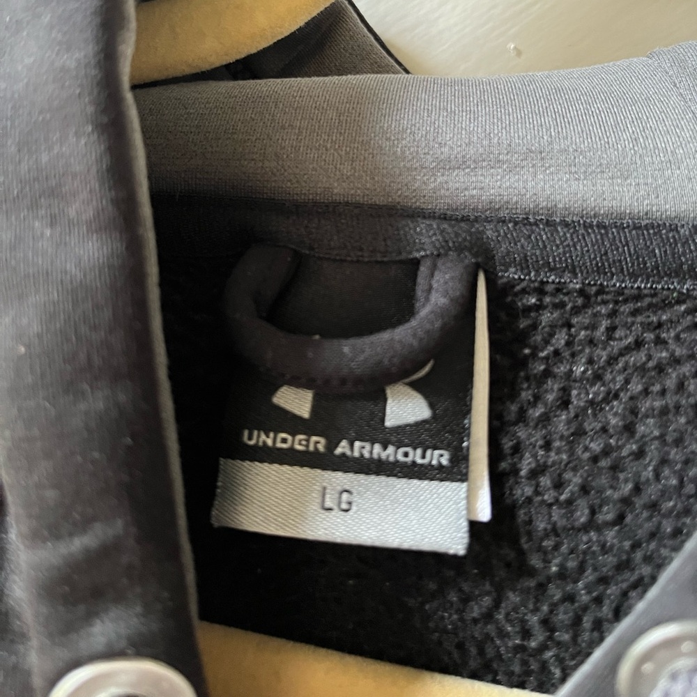 Under Armour Hoodie - Picture 4 of 4